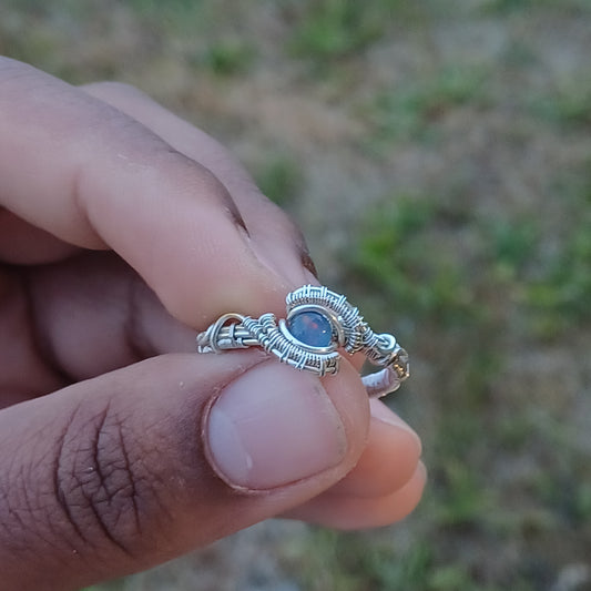 💧 🍀 Opal and peridot ring 💧🍀  size 10.5