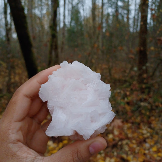 Pink halite cluster #3