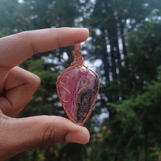 Cobalto calcite and rhodocroisite pendant